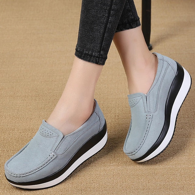 2019 Mulheres Primavera Sapatos Baixos Loafers Sapatas Das Senhoras da Camurça Plataforma Oco Sapatos de Couro Deslizar Sobre Mocassins Trepadeiras Apartamentos de Fundo