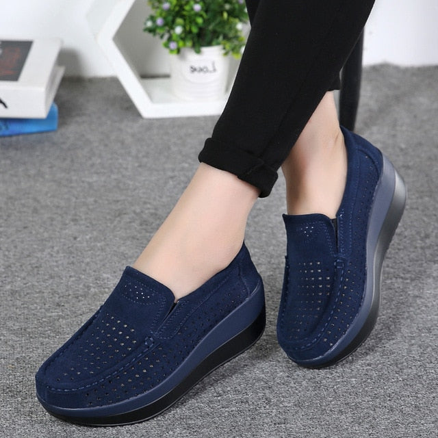 2019 Mulheres Primavera Sapatos Baixos Loafers Sapatas Das Senhoras da Camurça Plataforma Oco Sapatos de Couro Deslizar Sobre Mocassins Trepadeiras Apartamentos de Fundo