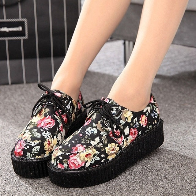 Trepadeiras Mulheres Sapatos Femininos Sapatos de Plataforma Plana Sapatos Moda Lace-Up Casual Sapatos de Camurça Preta Trepadeiras Sapatos Mulheres 10 Cores 35-41